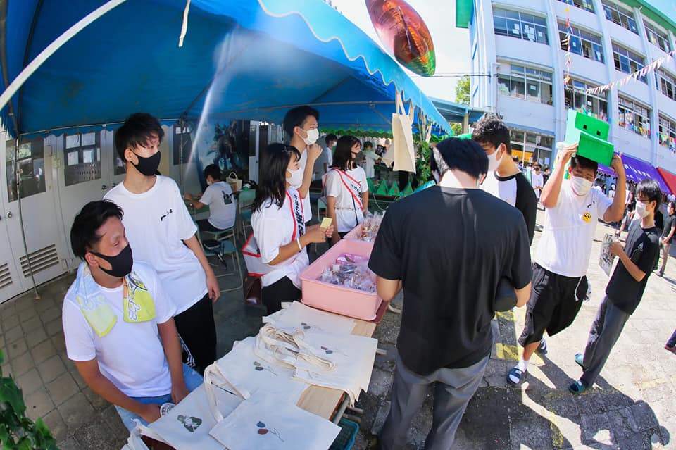 高校の文化祭に出品しました。